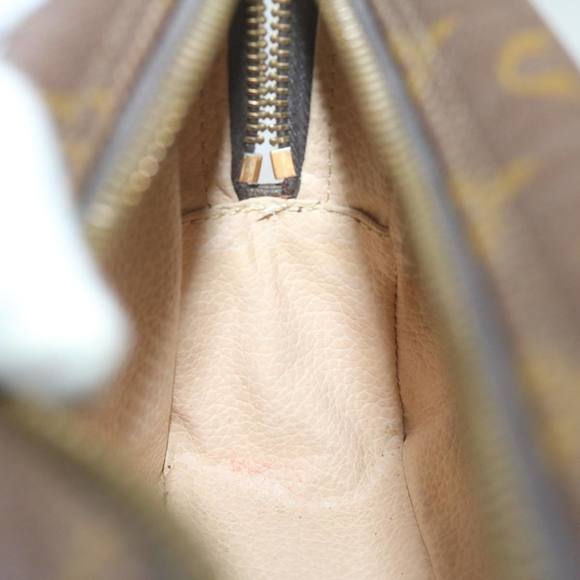 LOUIS VUITTON Poche Toilette Clutch Bag - Picture 16 of 16